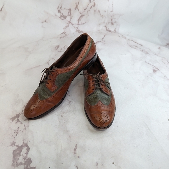Allen Edmonds Oxfords Womens Size 7 Brown Green Leather AA Narrow Flats - Picture 1 of 12